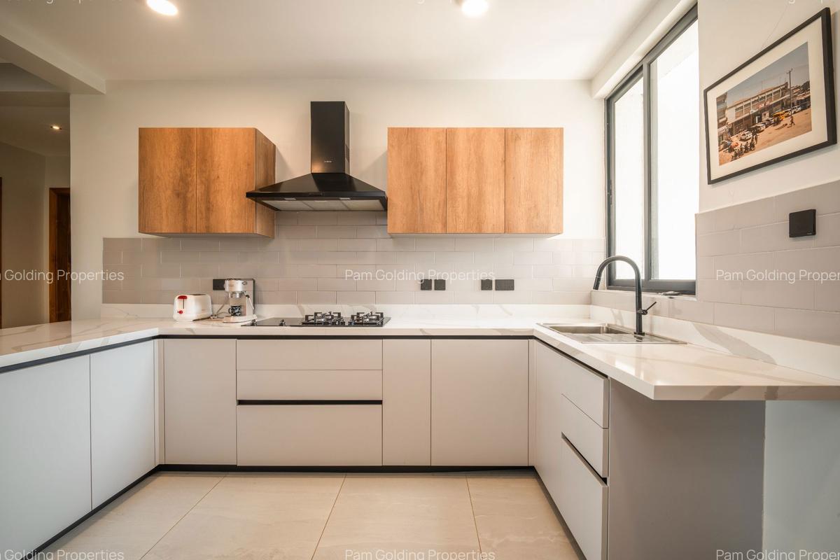 3 Bed Apartment with En Suite at Peponi Rd - 1