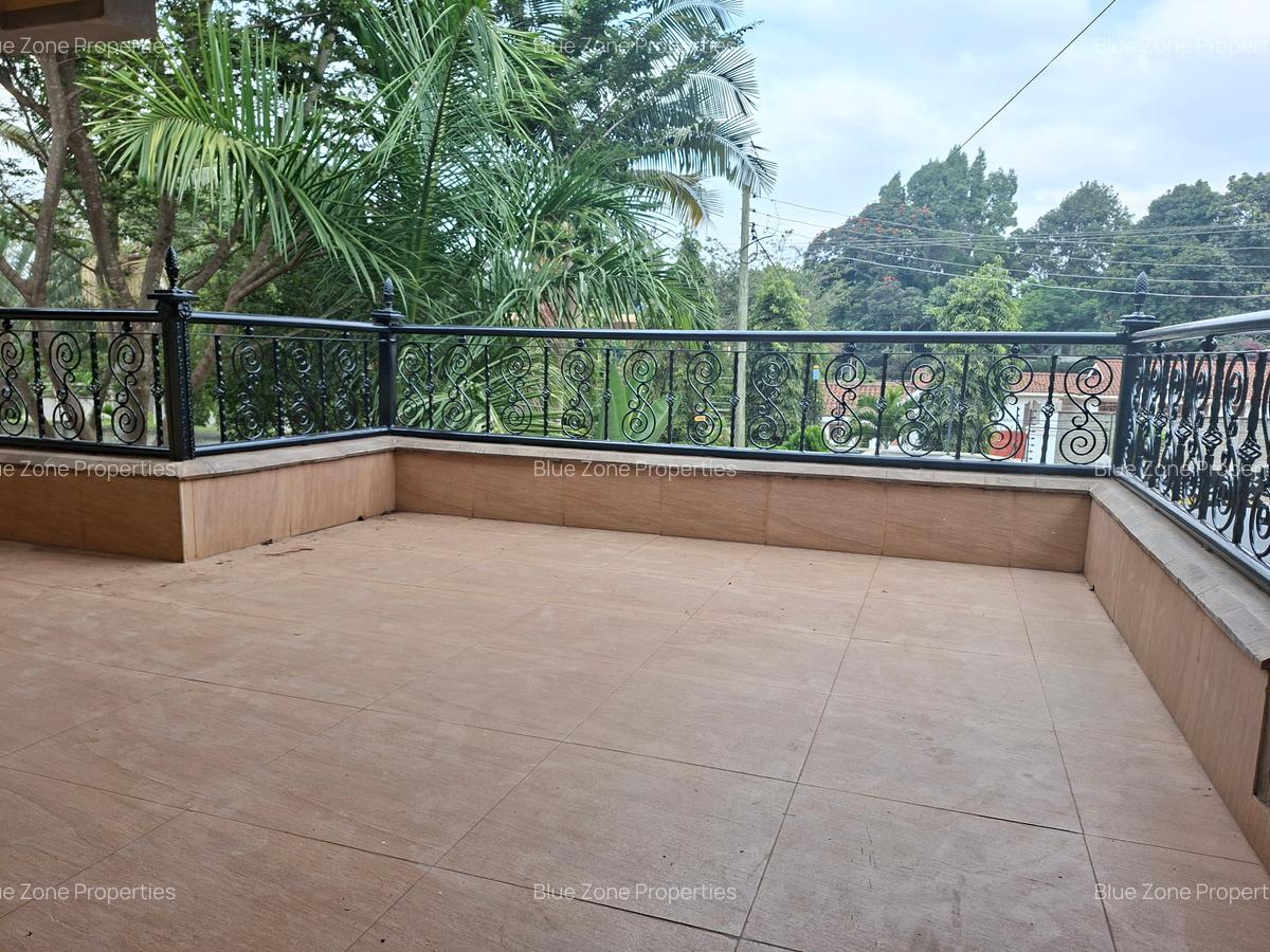 4 Bed House with En Suite in Runda - 12