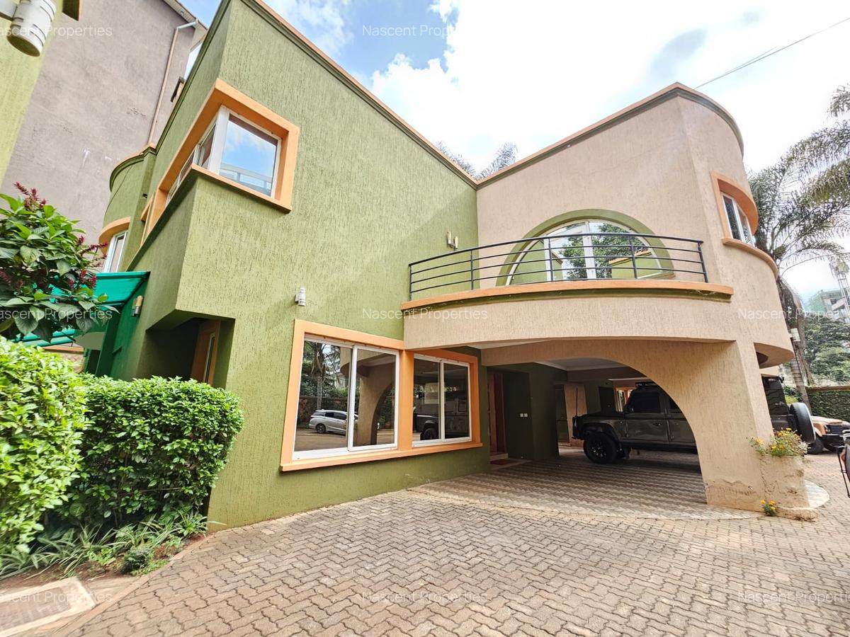 4 Bed Townhouse with En Suite in Riverside - 19