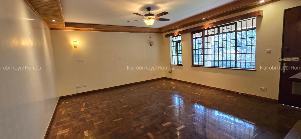 5 Bed House with En Suite at Redhil Road - 15