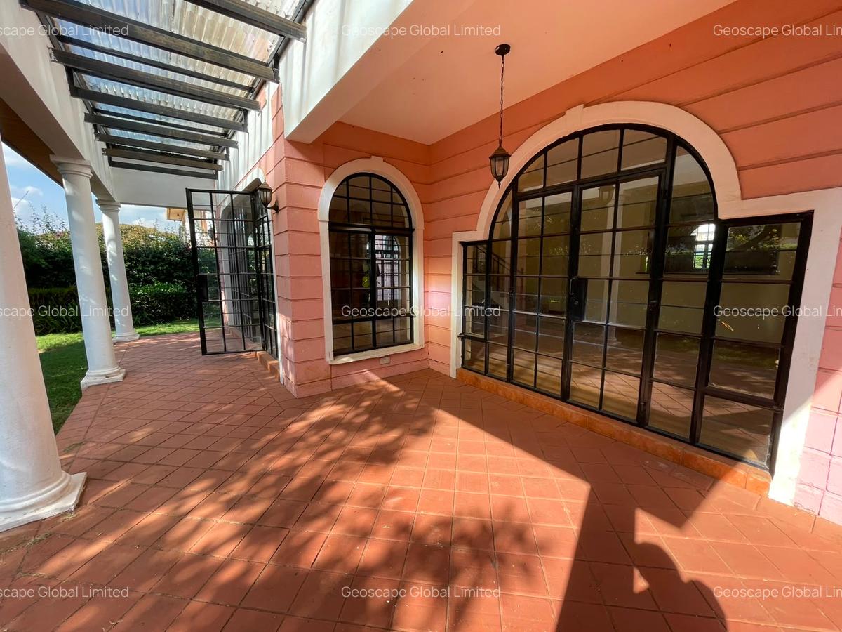 4 Bed House with En Suite in Runda - 12