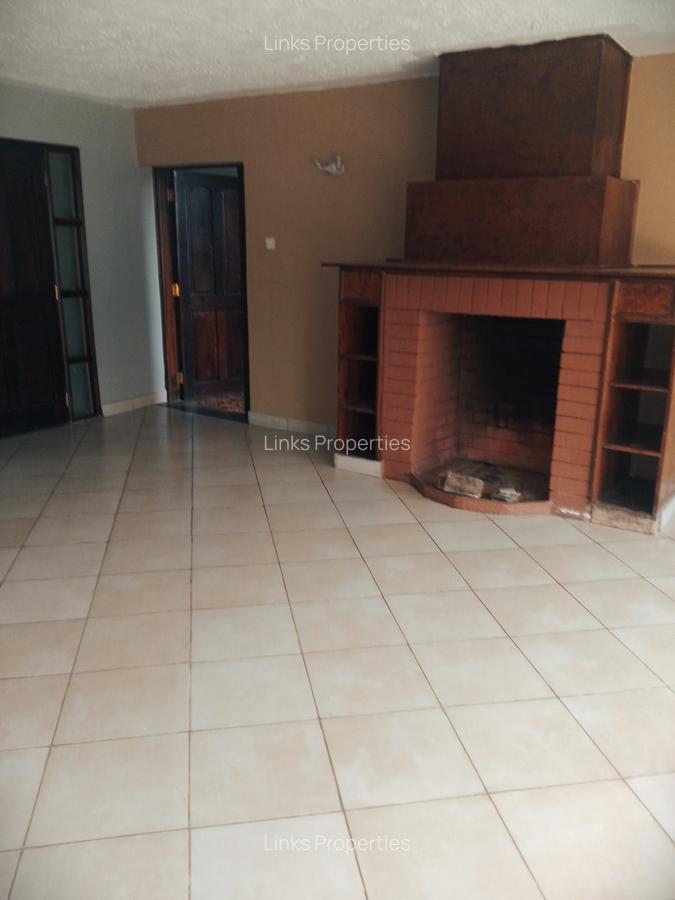 4 Bed House with En Suite at Karen Road - 11