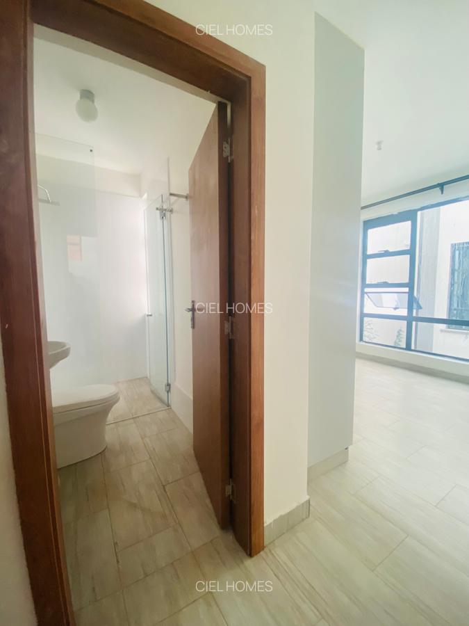 4 Bed Villa with En Suite at Eastern Bypass - 15