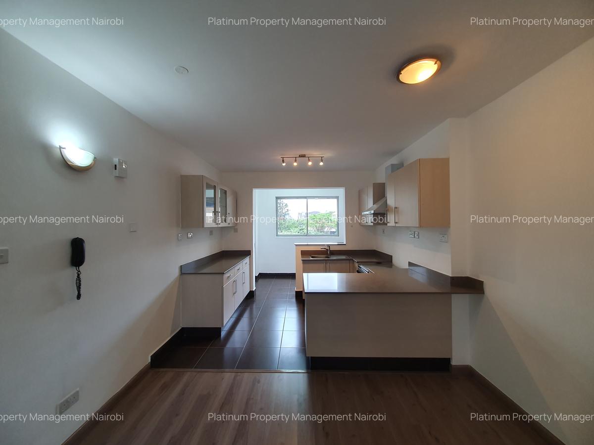 2 Bed Apartment with En Suite at Ojijo Road - 3