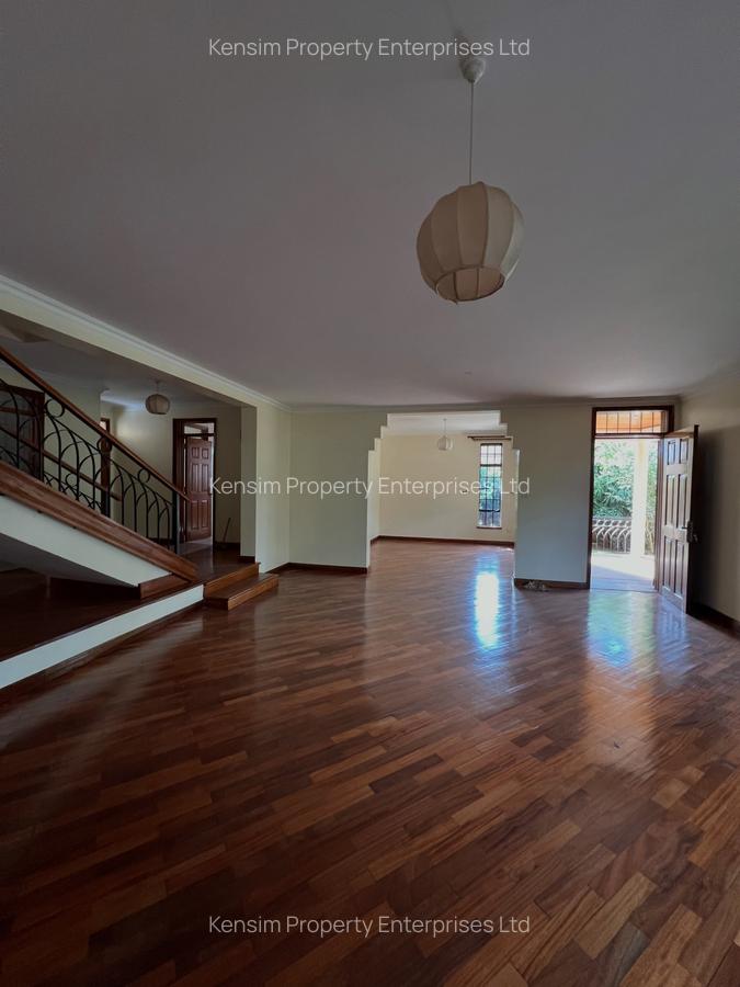 4 Bed Townhouse with En Suite in Lavington - 19