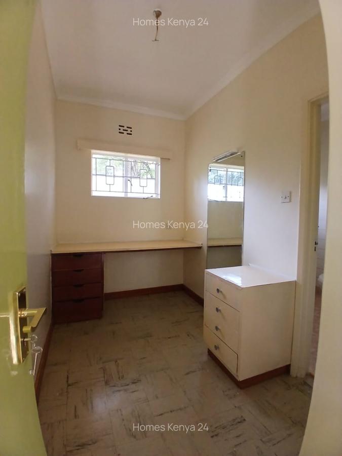 4 Bed House in Runda - 14