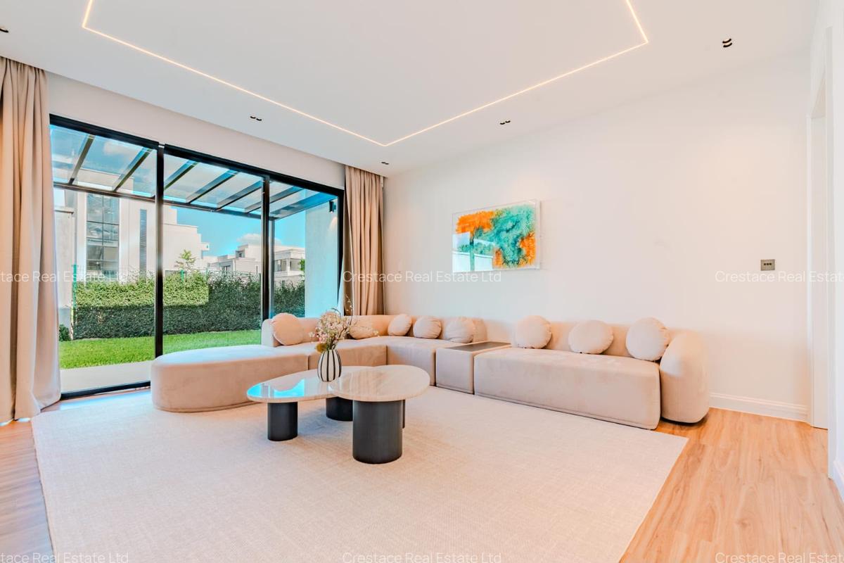 5 Bed Villa with En Suite in Runda - 12
