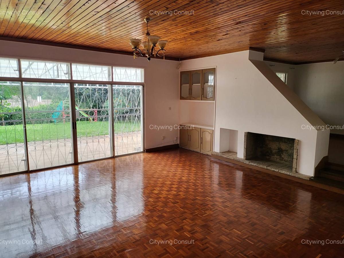 4 Bed House with En Suite at Crescent Road - 13