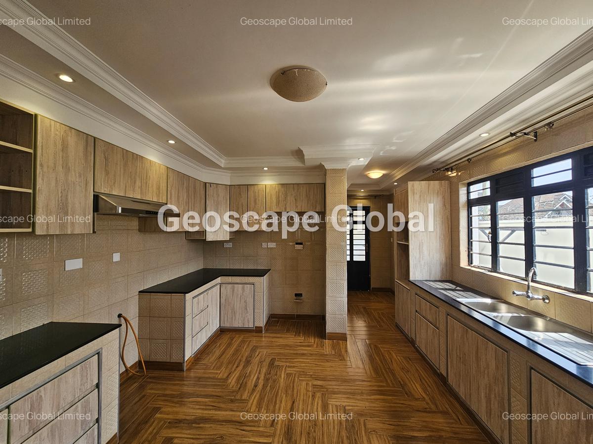 5 Bed House with En Suite in Runda - 5