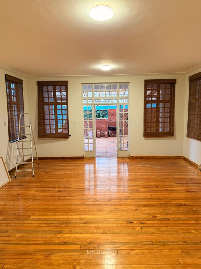 7 Bed House with En Suite in Runda - 6