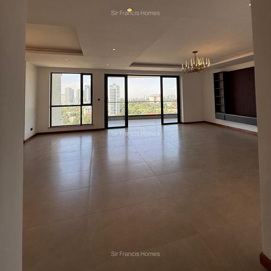 Serviced 3 Bed Apartment with En Suite in Riverside - 9