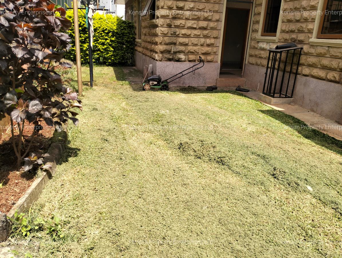 5 Bed Townhouse with En Suite in Lavington - 2
