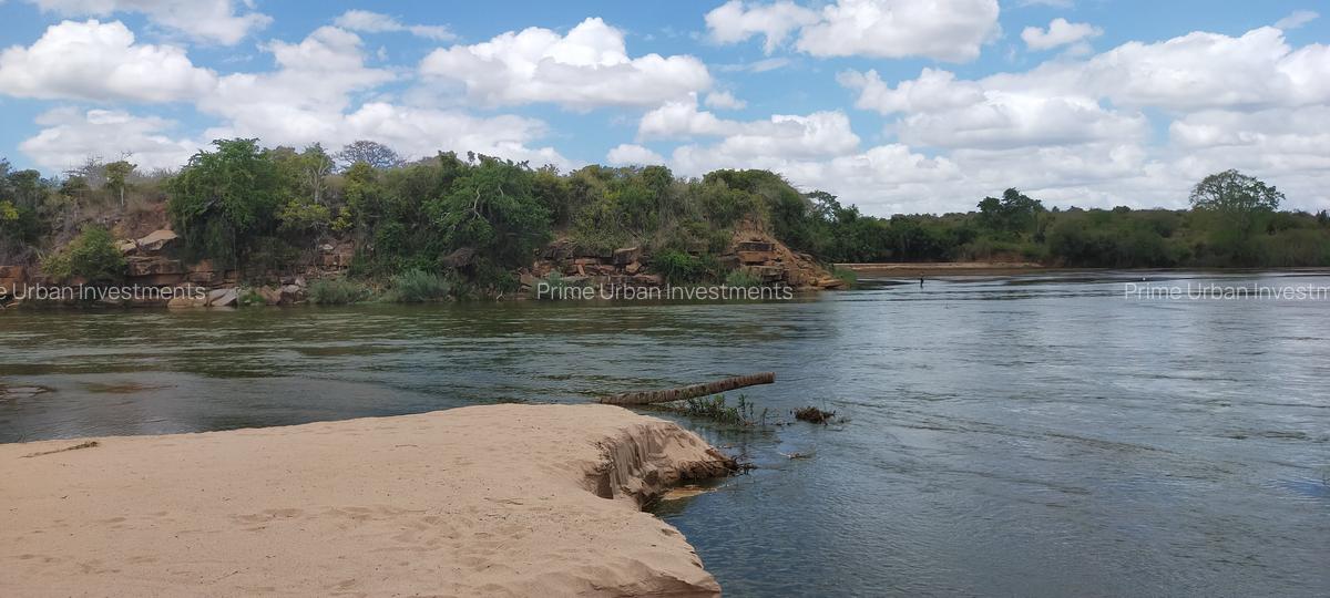 300 ac Land at Matolani - Sabaki River - 11