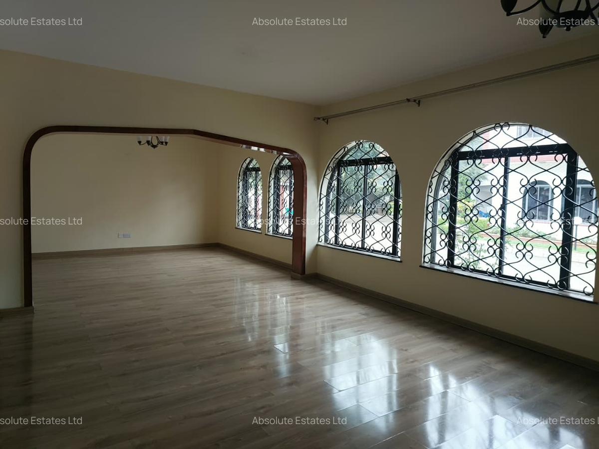 5 Bed Townhouse with Backup Generator in Kilimani - 1