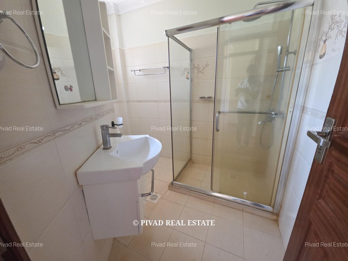 4 Bed House with Swimming Pool at Fourways Estate - 8