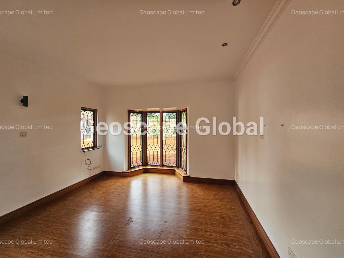 5 Bed House with En Suite in Gigiri - 12