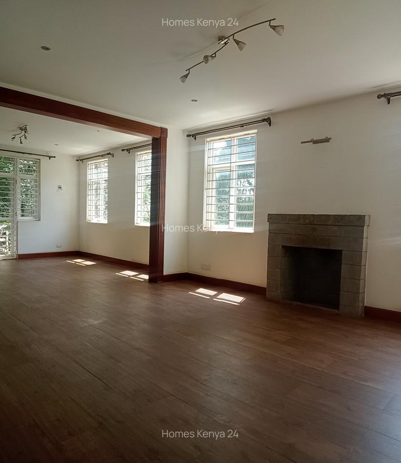 6 Bed House at Rosslyn Lone Tree - 9