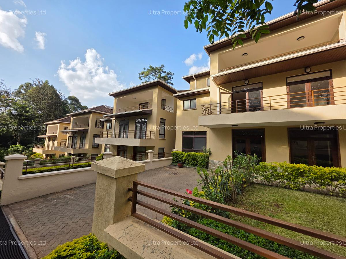 5 Bed Townhouse with En Suite in Lavington - 1