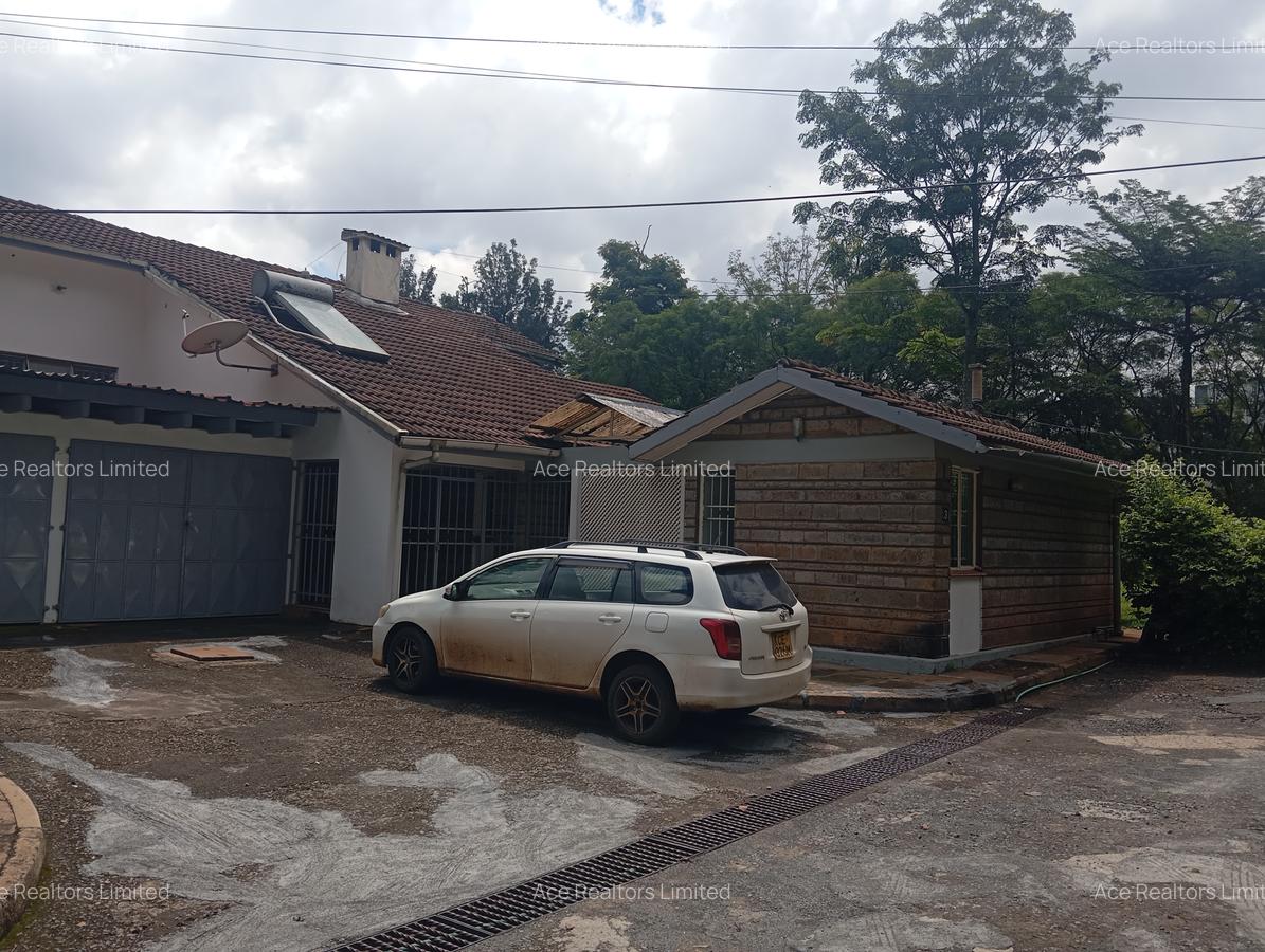 4 Bed Townhouse with En Suite at Laikipia Road - 3