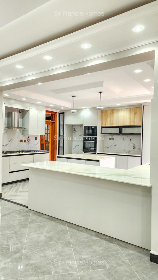 6 Bed House with En Suite at Runda Area - 11
