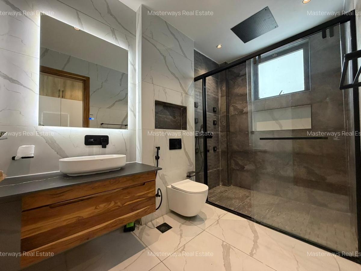 2 Bed Apartment with En Suite at Peponi Road - 12