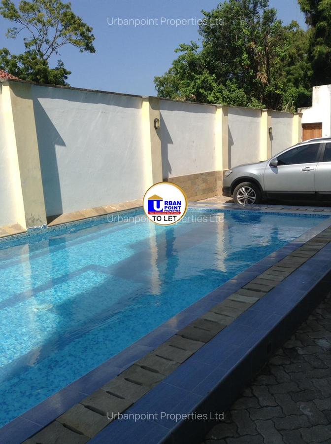 3 Bed Apartment with En Suite in Nyali Area - 2