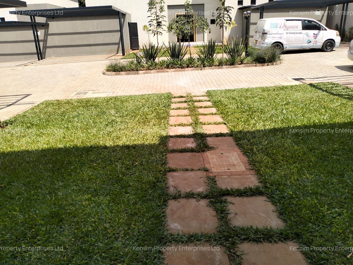 4 Bed Townhouse with En Suite in Runda - 16