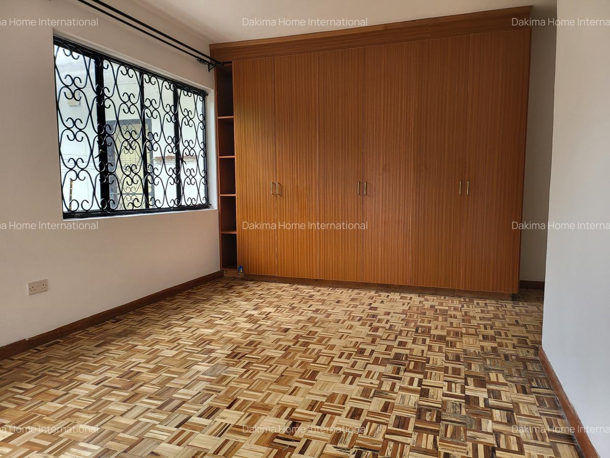 5 Bed Townhouse with En Suite in Nyari - 7