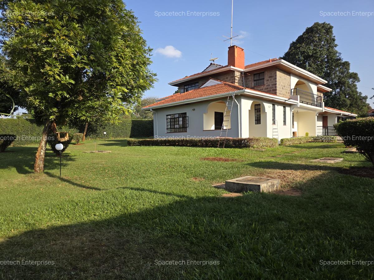 5 Bed House with En Suite in Runda - 4