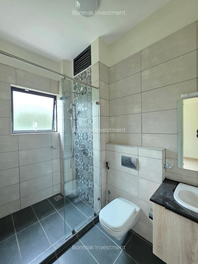 2 Bed Apartment with En Suite at Lavington Green - 18
