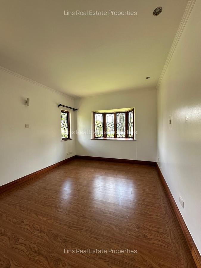 5 Bed Townhouse with En Suite in Gigiri - 9