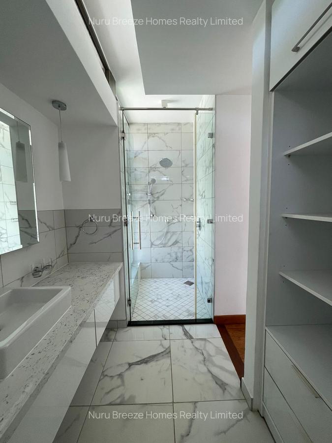 5 Bed Townhouse with En Suite in Karen - 15