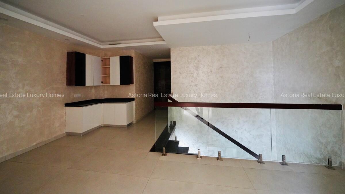 4 Bed Apartment with En Suite at 2026-510 - 12