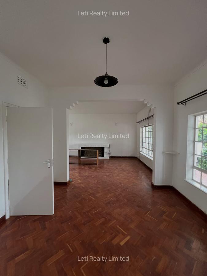3 Bed Townhouse with En Suite in Lavington - 9