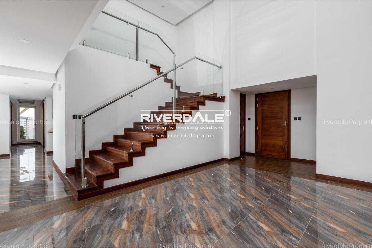 5 Bed Apartment with En Suite in General Mathenge - 11