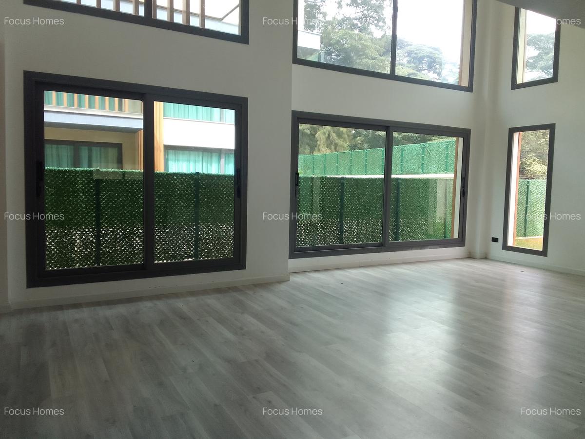 5 Bed Townhouse with En Suite in Lavington - 20