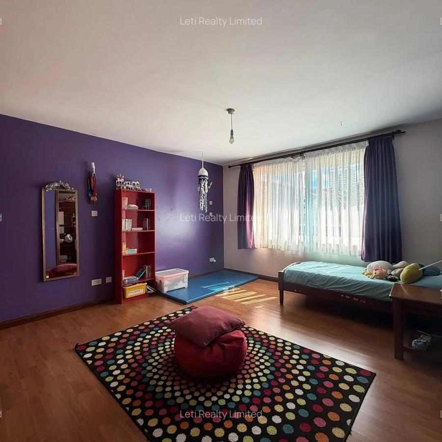 4 Bed Townhouse with En Suite in Lavington - 8