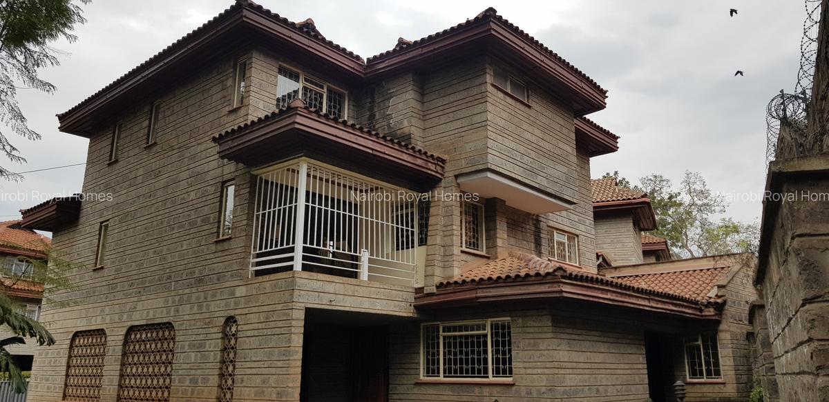5 Bed Townhouse with En Suite at James Gichuru - 3