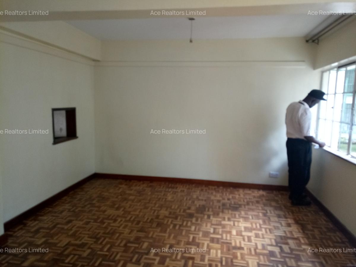 3 Bed Apartment with En Suite at Milimani Nairobi - 11