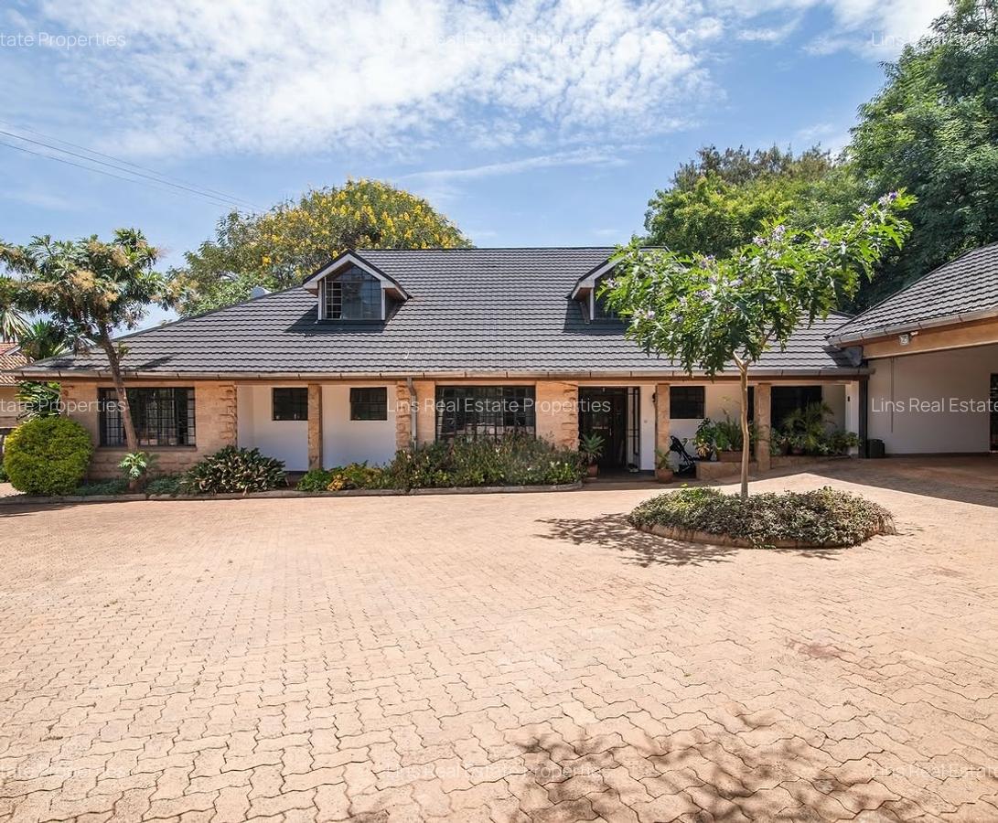 5 Bed House with En Suite in Loresho - 1