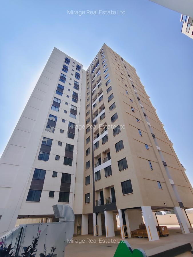 1 Bed Apartment with Swimming Pool in Garden Estate - 16