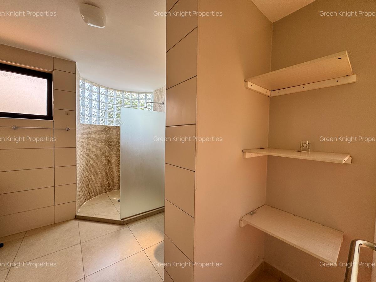 Serviced 3 Bed Apartment with En Suite in Riverside - 14