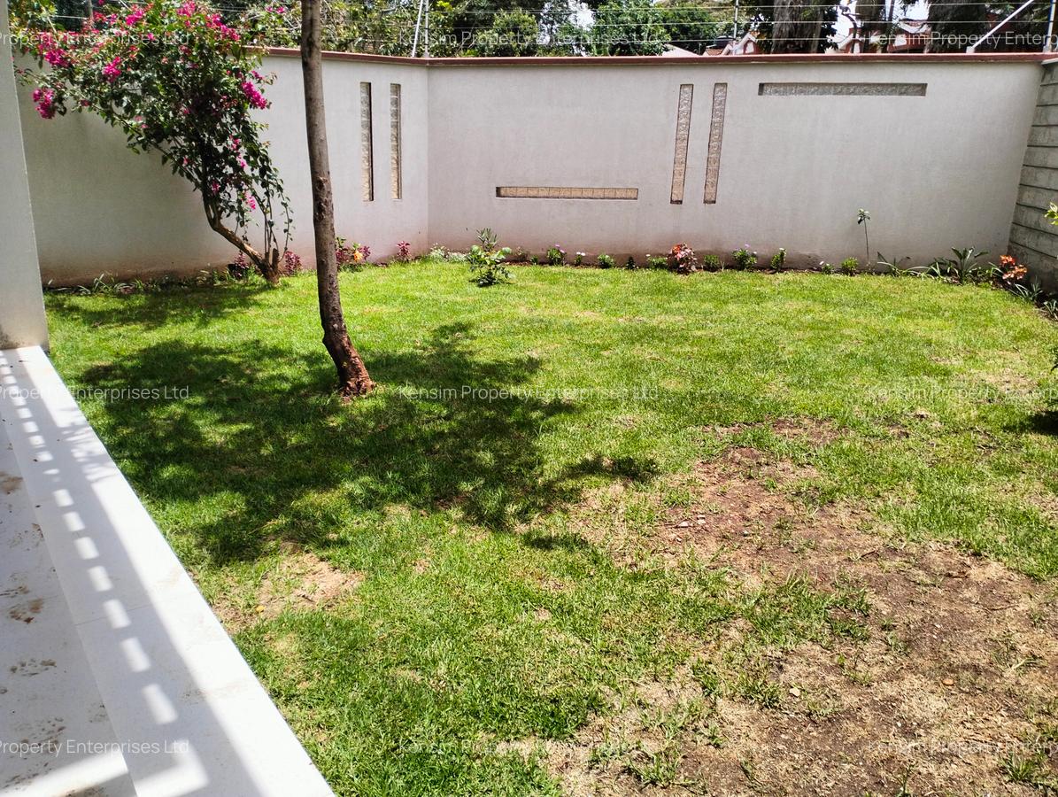 5 Bed Townhouse with En Suite in Lavington - 16