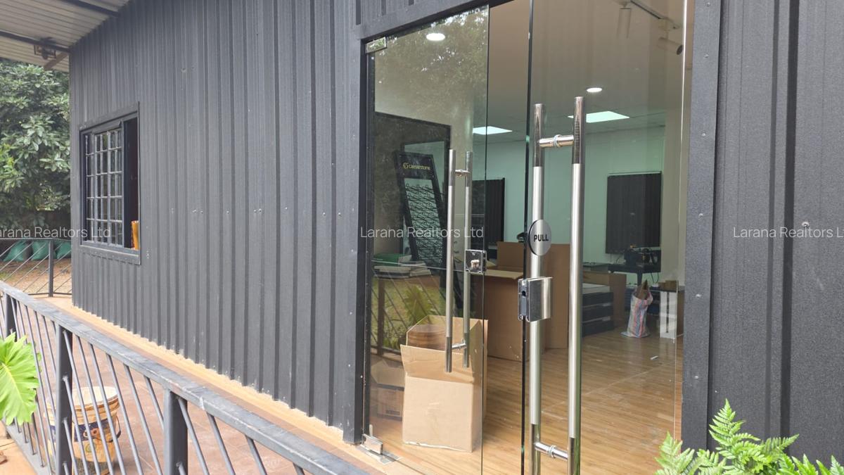 204 m² Commercial Property with Service Charge Included at Gem Lane - 4