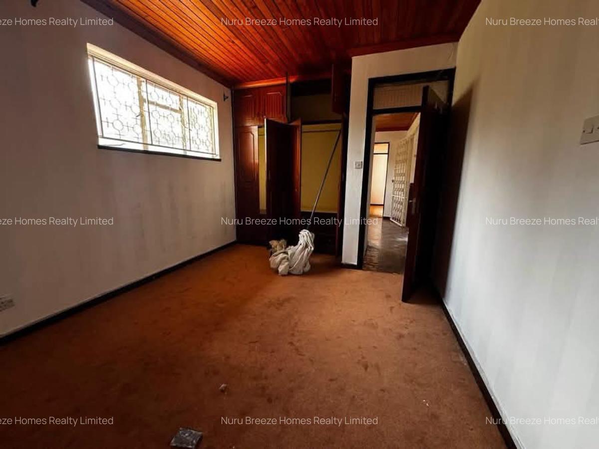 5 Bed House with En Suite in Karen - 11