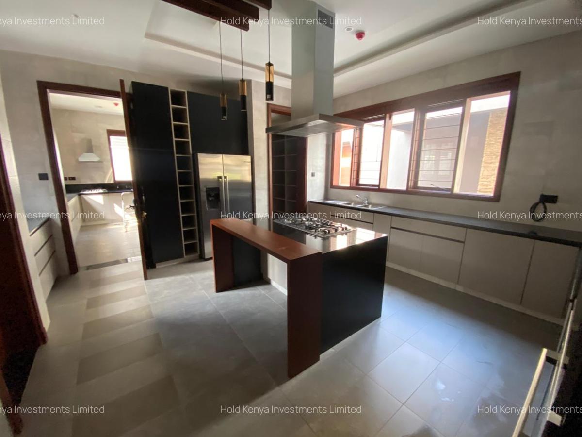 6 Bed House with En Suite at Runda Mumwe - 15