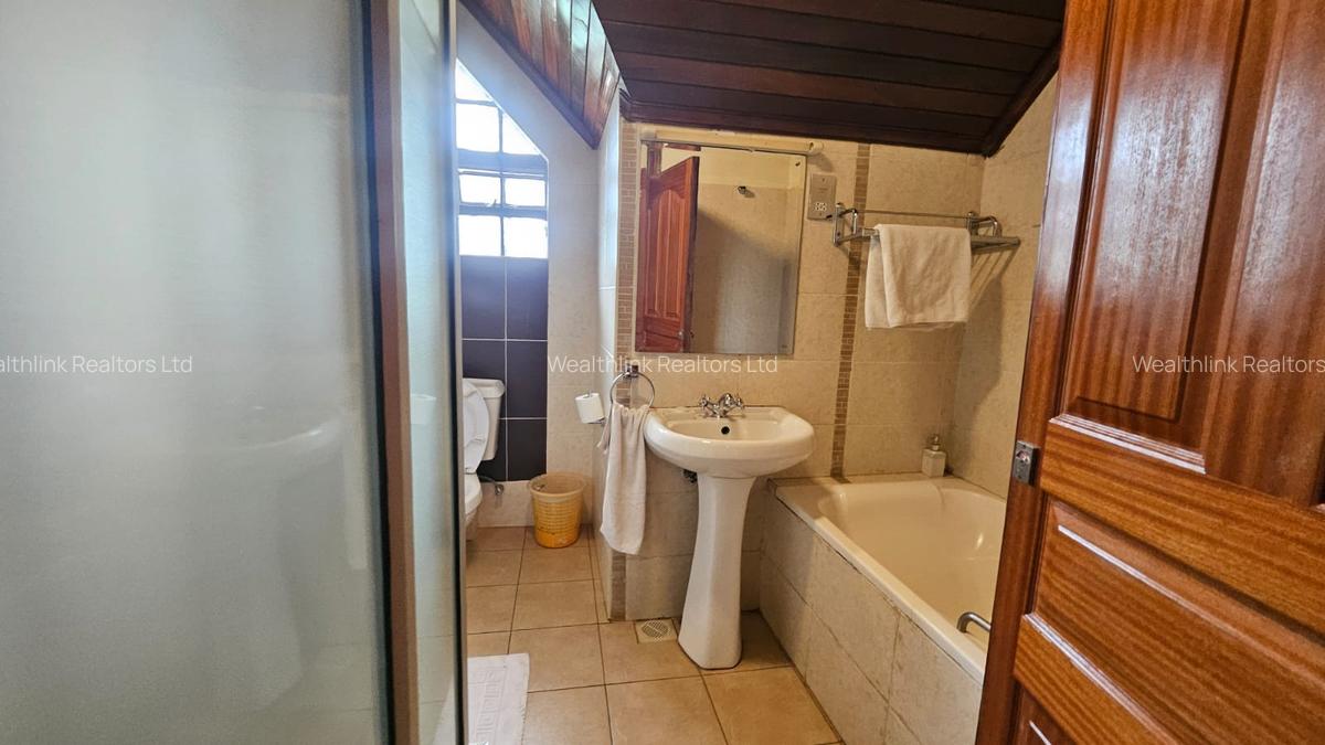 5 Bed House with En Suite at Gigiri - 15