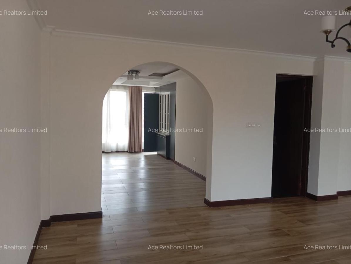 5 Bed Apartment with En Suite at Spring Valley - 3
