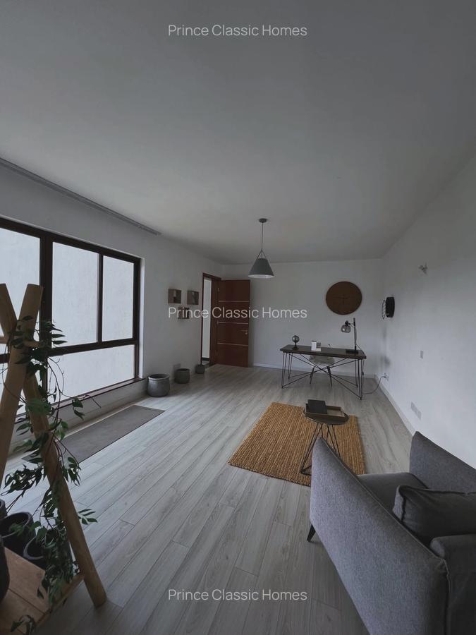 5 Bed Townhouse with En Suite in Karen - 4