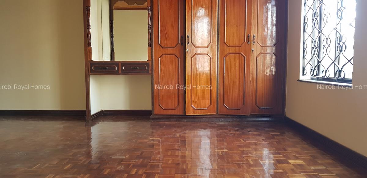 5 Bed Townhouse with En Suite at Yaya Center - 17